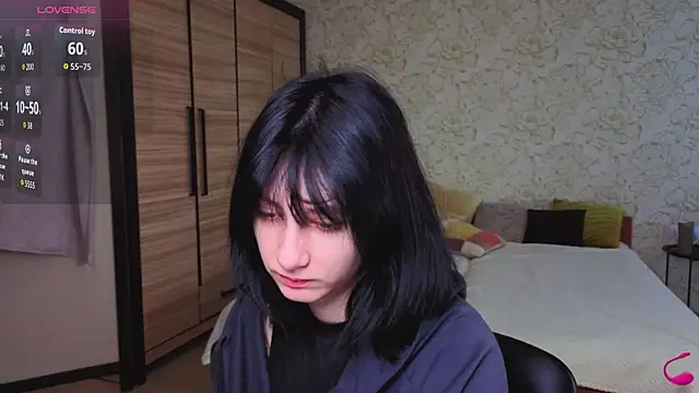 JulisSweet online show from 10-31-25, 07:49