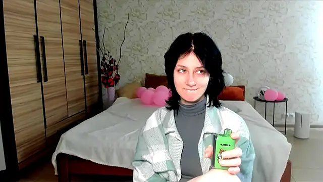 Snapshot of JulisSweet chatting on 03-03-25, 07:24 JulisSweet online show from 03-03-25, 07:24