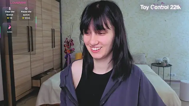 Snapshot of JulisSweet chatting on 05-23-26, 07:07 JulisSweet online show from 05-23-26, 07:07
