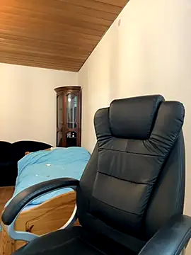 Kamilla Loop online show from 12-03-25, 09:47