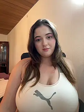Kamilla Loop online show from 09-17-25, 08:33
