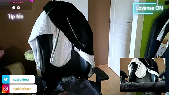 Snapshot of _Satsuki_ chatting on 02-12-26, 03:45 Satsuki online show from 02-12-26, 03:45