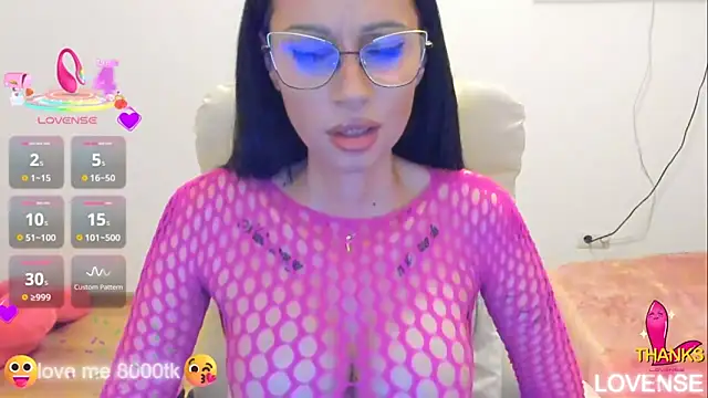 Snapshot of kissnicol32 chatting on 11-23-25, 06:51 kissnicol32 online show from 11-23-25, 06:51