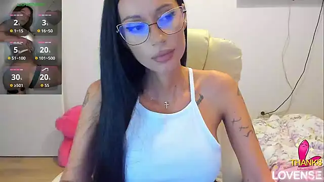 kissnicol32 online show from 07-10-26, 03:23