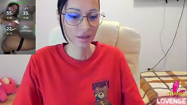 kissnicol32 online show from 03-10-26, 05:06