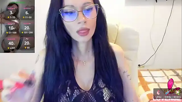 Snapshot of kissnicol32 chatting on 05-03-26, 04:21 kissnicol32 online show from 05-03-26, 04:21