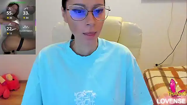 kissnicol32 online show from 03-07-26, 05:07