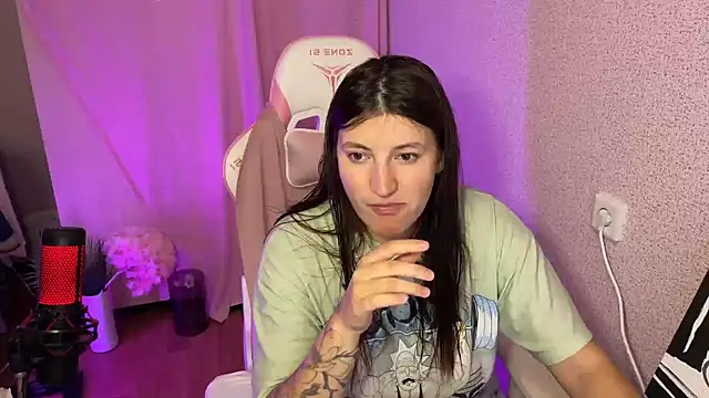 Katrin  kiss online show from 11-05-25, 06:33