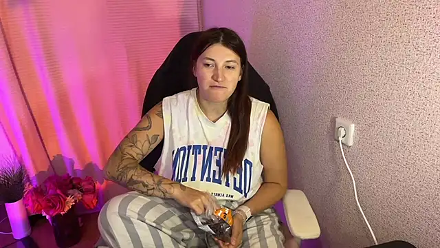 Katrin  kiss online show from 10-18-25, 03:03