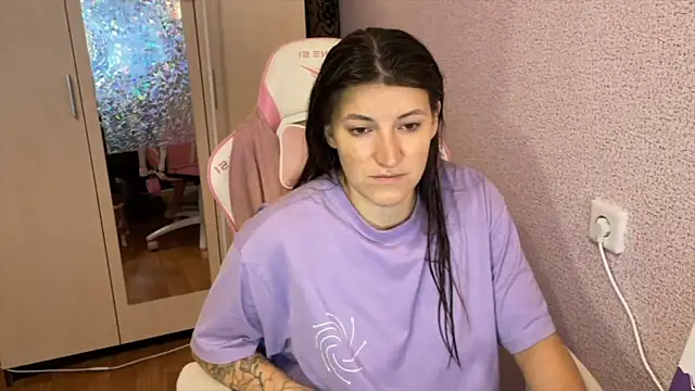 Katrin  kiss online show from 04-19-26, 01:23