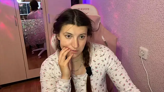 Katrin  kiss online show from 02-04-26, 06:36