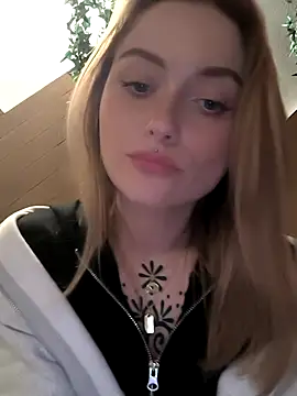 Goldloeckchen159 online show from 12-17-25, 11:21