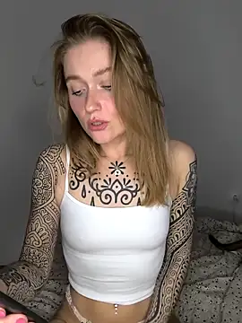 Goldloeckchen159 online show from 03-10-26, 10:25