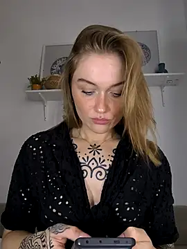 Goldloeckchen159 online show from 10-19-25, 12:41