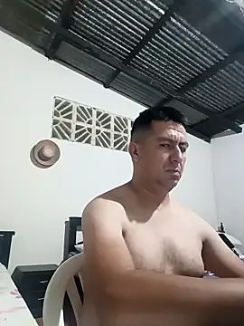 Snapshot of walwan85 chatting on 11-05-25, 08:28 walwan85 online show from 11-05-25, 08:28