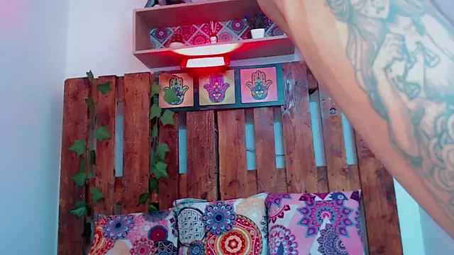 Snapshot of SARA_VAL3NTINA_ chatting on 09-09-25, 11:25 SARA VAL3NTINA  online show from 09-09-25, 11:25