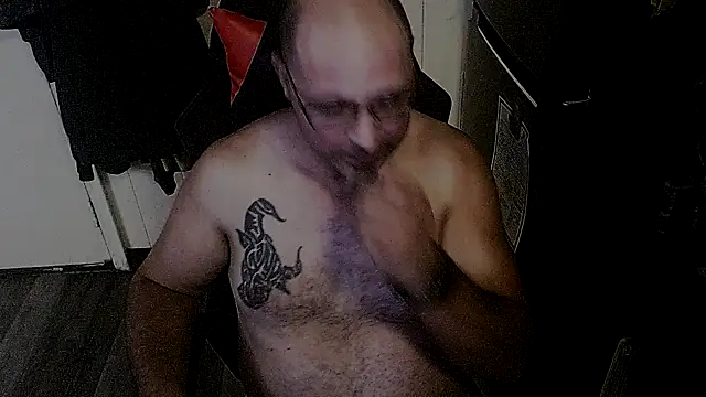 KrazyLegz online show from 10-15-25, 11:35