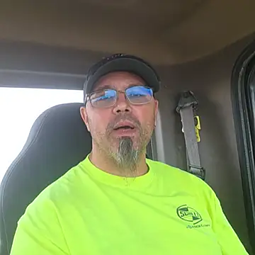 KrazyLegz online show from 10-18-25, 01:57