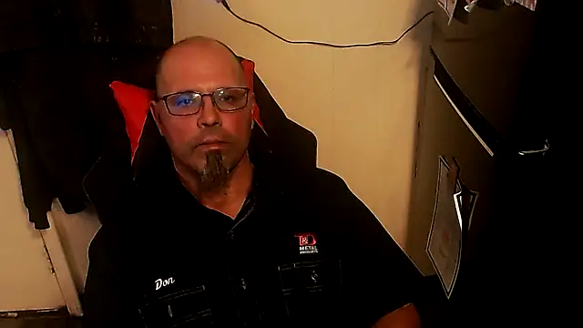 KrazyLegz online show from 10-24-25, 09:03