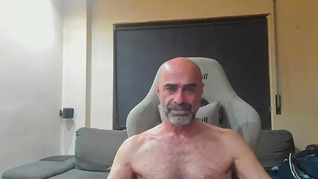Snapshot of Bicopflirt chatting on 04-29-26, 11:22 Bicopflirt online show from 04-29-26, 11:22