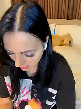 ReiyaRey online show from 05-13-26, 10:06