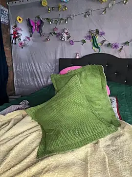 NinaGauther online show from 04-01-26, 04:15