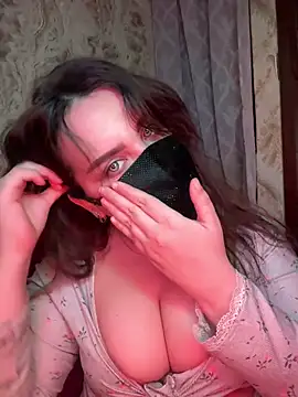 Snapshot of AMBER_SEXY99 chatting on 05-17-26, 12:43 AMBER SEXY99 online show from 05-17-26, 12:43