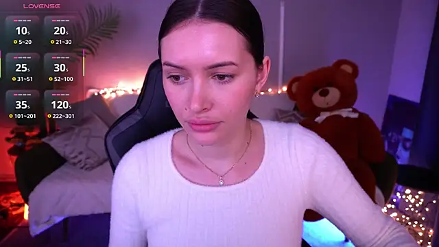 MilaSecrett online show from 04-10-26, 01:07