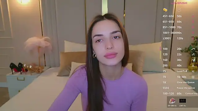 BellaHalles online show from 12-23-25, 05:40