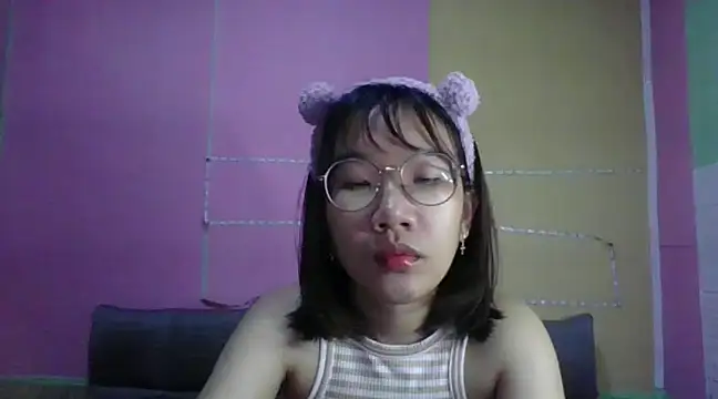 Snapshot of Nanoko chatting on 12-09-24, 09:28 Nanoko online show from 12-09-24, 09:28