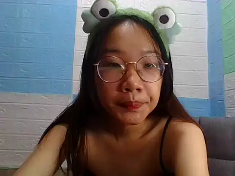 Snapshot of Nanoko chatting on 09-28-25, 01:56 Nanoko online show from 09-28-25, 01:56