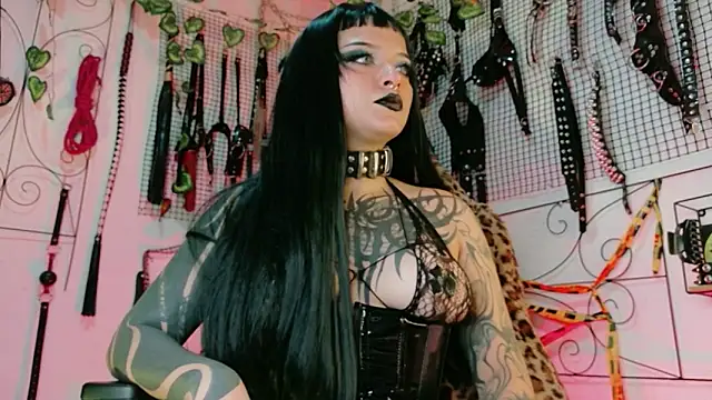 Snapshot of Agatha_BDSM chatting on 04-30-26, 08:57 Agatha BDSM online show from 04-30-26, 08:57