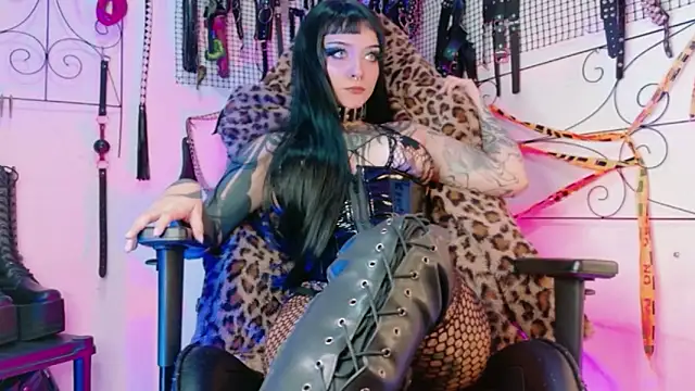 Snapshot of Agatha_BDSM chatting on 04-30-26, 08:16 Agatha BDSM online show from 04-30-26, 08:16