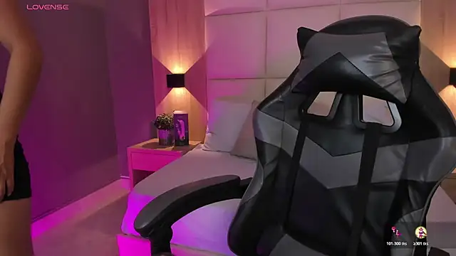 bella1207 online show from 10-27-25, 07:15