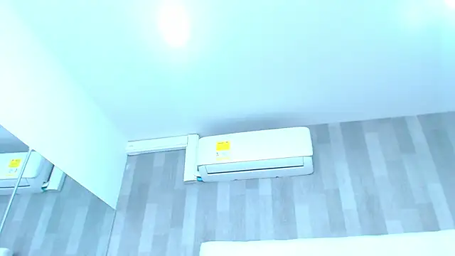 Snapshot of LeahMillerr chatting on 11-25-25, 01:11 LeahMillerr online show from 11-25-25, 01:11