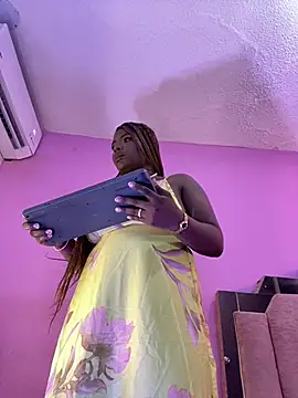 LoveQueen2 online show from 07-13-26, 12:04