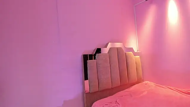 LoveQueen2 online show from 10-08-25, 11:45