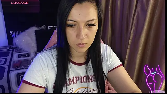 Snapshot of Majuu__ chatting on 02-09-26, 11:52 Majuu online show from 02-09-26, 11:52