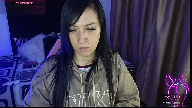 Snapshot of Majuu__ chatting on 02-24-26, 11:44 Majuu online show from 02-24-26, 11:44