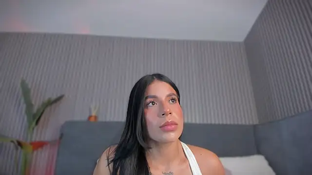 emelie 89 online show from 07-23-26, 12:57