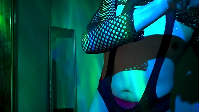Snapshot of CloudyBoy_Toy chatting on 02-24-25, 09:30 CloudyBoy Toy online show from 02-24-25, 09:30