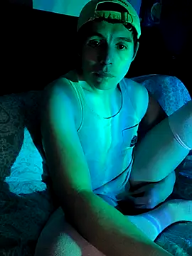 Snapshot of CloudyBoy_Toy chatting on 03-05-25, 02:56 CloudyBoy Toy online show from 03-05-25, 02:56