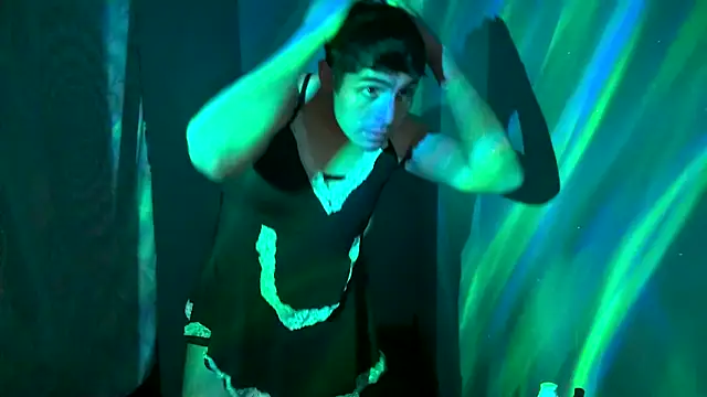 Snapshot of CloudyBoy_Toy chatting on 02-10-25, 08:00 CloudyBoy Toy online show from 02-10-25, 08:00