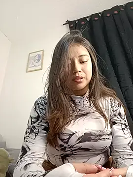 Snapshot of katherodriguezx chatting on 07-04-26, 11:31 katherodriguezx online show from 07-04-26, 11:31