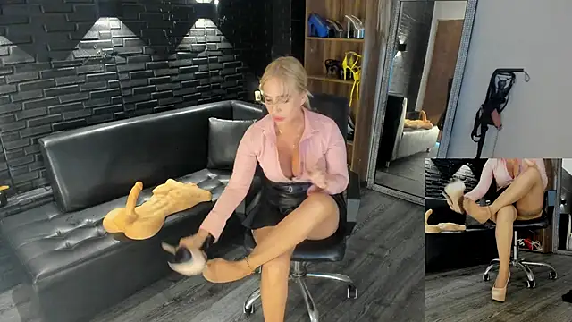 Snapshot of adaa_walker chatting on 02-13-25, 06:59 adaa walker online show from 02-13-25, 06:59