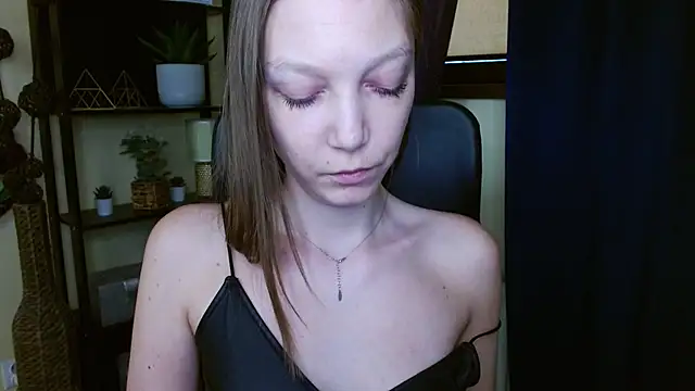 EmillyPlay online show from 02-20-26, 01:13