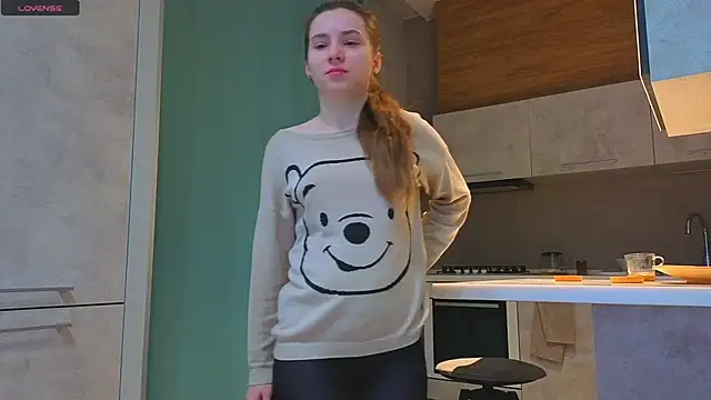 DonnaBurkee online show from 12-18-25, 04:17