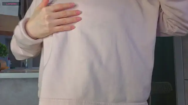 DonnaBurkee online show from 04-10-26, 04:30