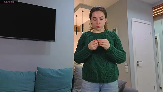 DonnaBurkee online show from 10-26-25, 04:13