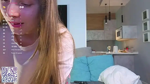 DonnaBurkee online show from 05-11-26, 02:56